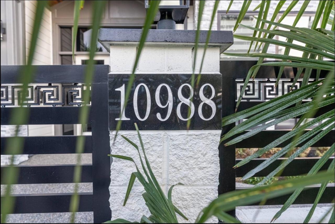 T&T Lodge 서레이 외부 사진
